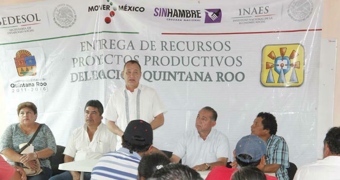Apoyos por un millón 850 mil pesos recibieron apicultores de José María Morelos.
