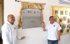 De manteles largos la Escuela Secundaria Andrés Quintana Roo por sus cincuenta años de fundación