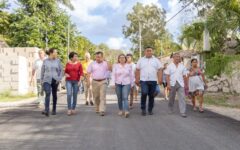 Entrega Marciano Dzul nuevas calles a la población de Coba