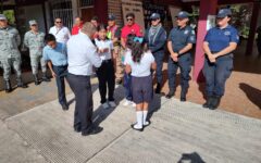 Los enseñan a usar el 911