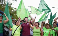 Suma esfuerzos Renán Sánchez con el pueblo de Cozumel para defender la transformación