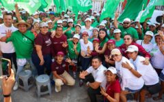 Ana Paty Peralta camina junto a los cancunenses acercando la Cuarta Transformación