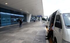 Reunión con autoridades federales buscan mejorar experiencia turística en aeropuerto de Cancún