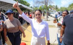 Ana Paty Peralta emite su voto en una jornada democrática histórica
